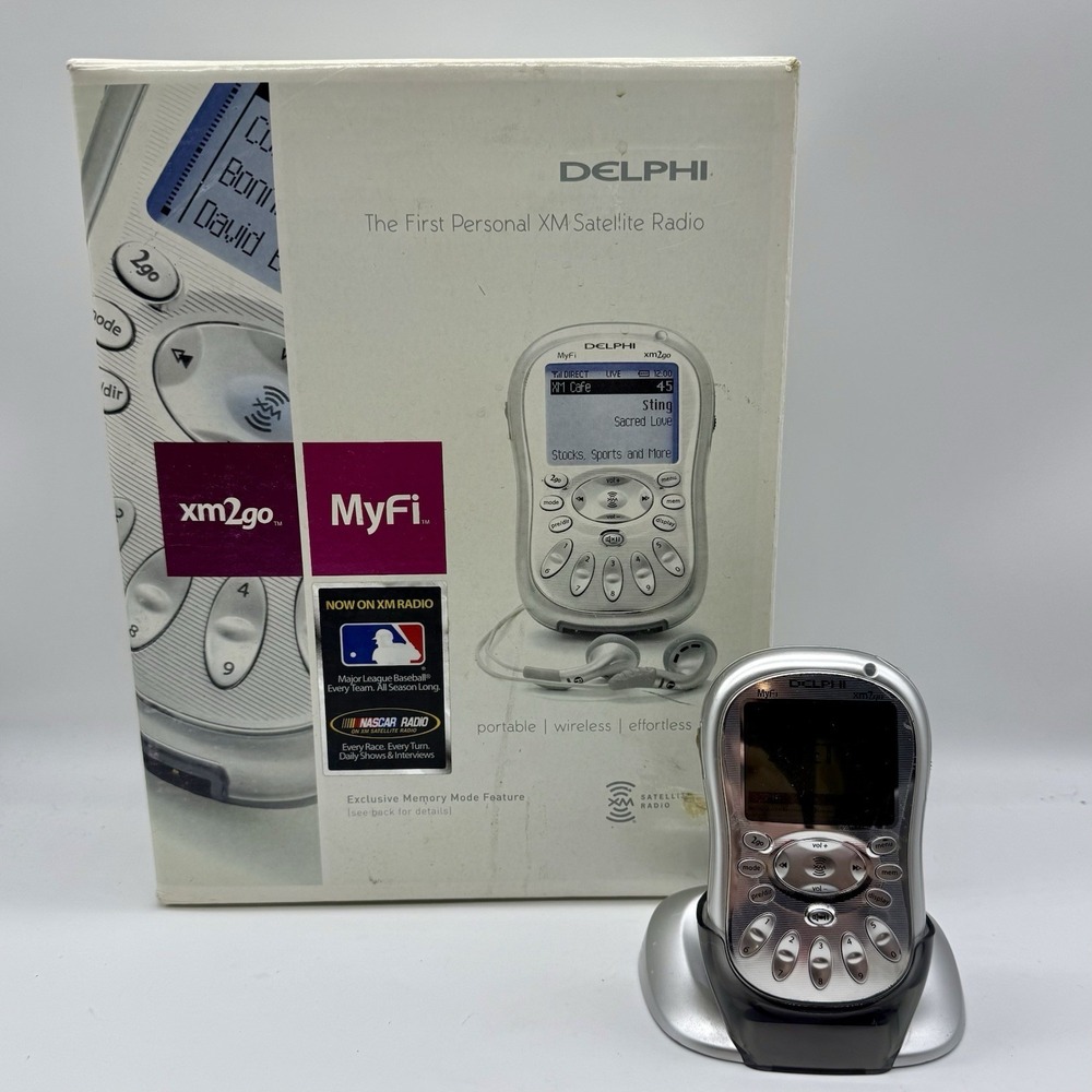 Delphi MyFi XM2go SA10113-11P1 Portable XM Radio Rechargeable FM Transmitter